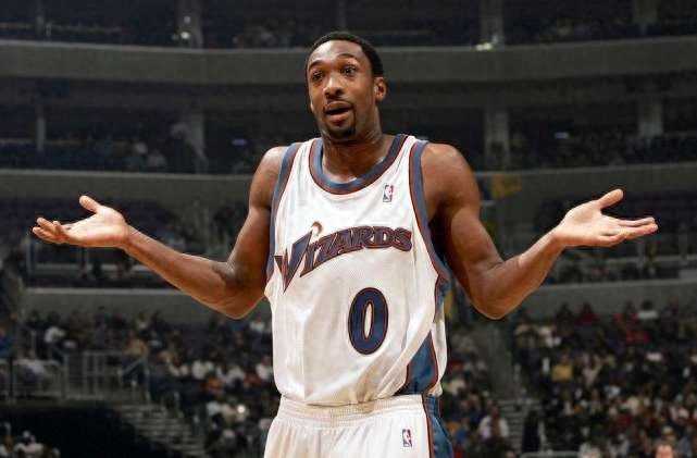 盘点NBA巅峰期短但很耀眼的球员，大将军险拿MVP，小托马斯太可惜